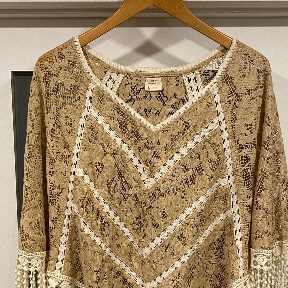 O’Neill Beige & Ivory boho poncho,Sz L, like New.